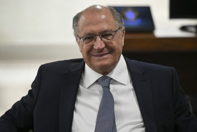 Baixar juro é muito importante para atrair investimento e crescimento, diz Alckmin
