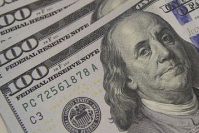 Dólar sobe ante real e outros pares emergentes com alta do minério e fiscal no foco