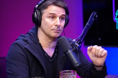 Murilo Rosa conta que mulher flagrou nude de fã mais saidinha em seu celular