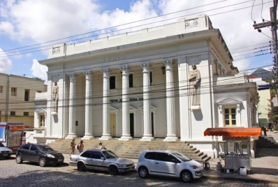 Prédio da oficina Escola de Artes passa por ampla reforma