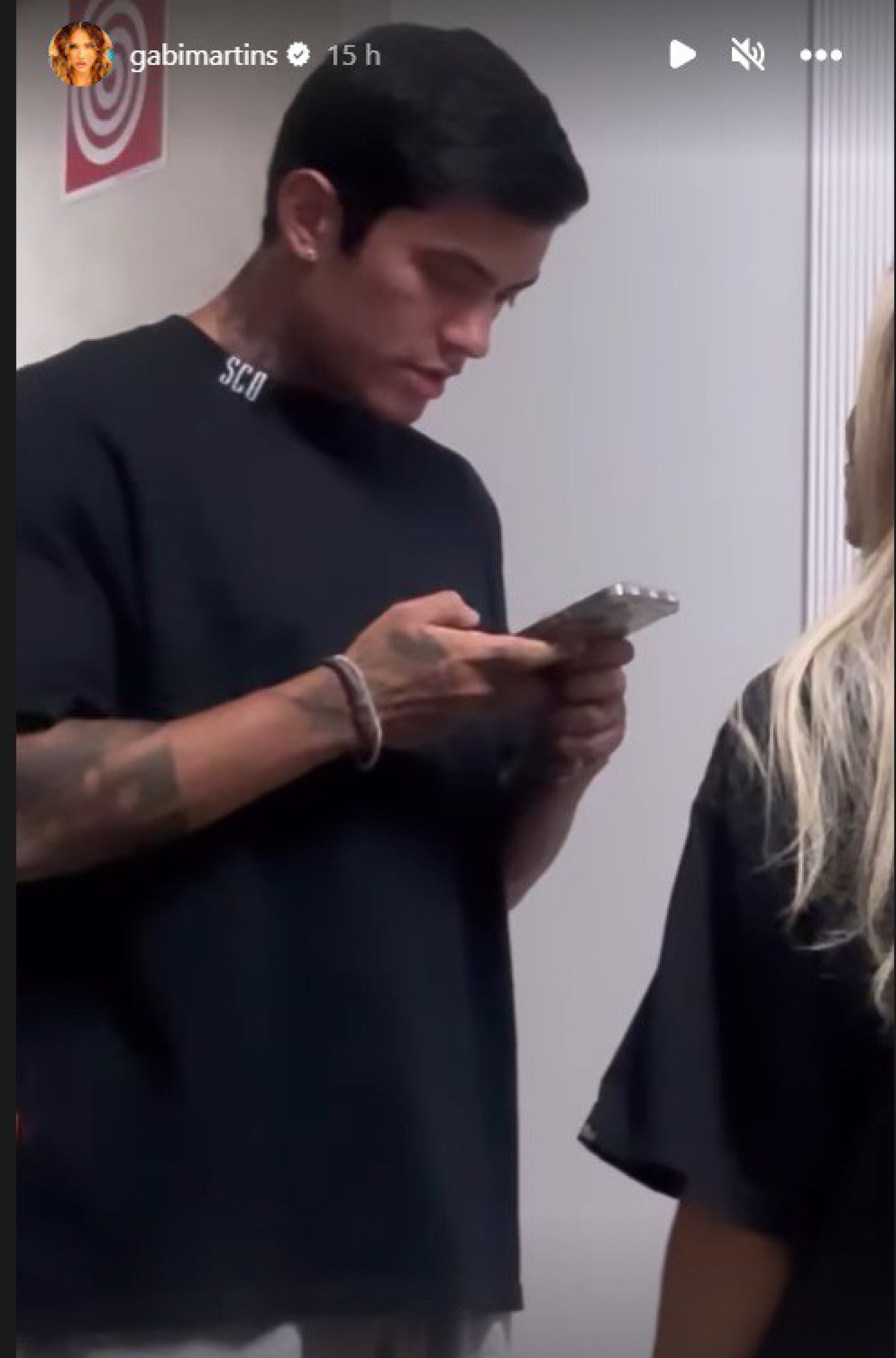 Gabi Martins brinca com o namorado e grava a reação dele - Reprodução de vídeo / Instagram