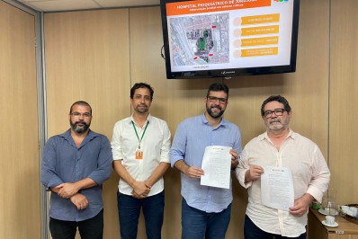 Secretário municipal de Saúde assina ordem de início das obras 