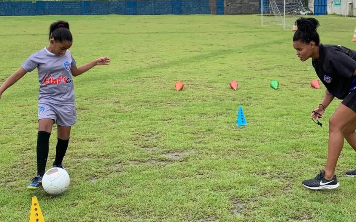 Virando o Jogo Escolinha de Futebol