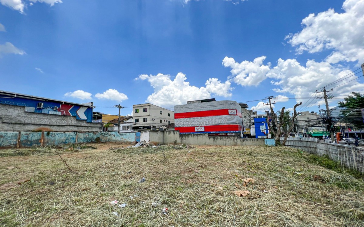 A terreno limpo da antiga Prefeitura de Nil&oacute;polis, na esquina da Avenida Mirandela com Jo&atilde;o Pessoa