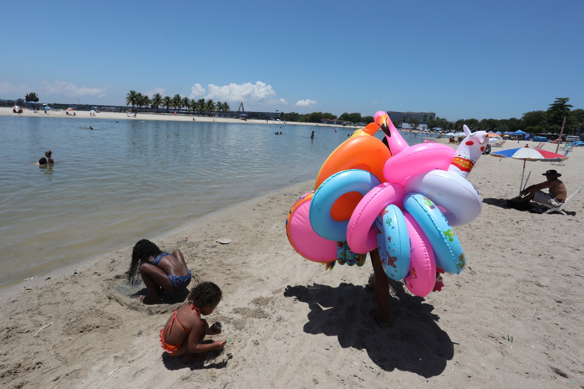 Piscin&atilde;o de Ramos &eacute; op&ccedil;&atilde;o de lazer para cariocas - Pedro Ivo / Ag&ecirc;ncia O Dia