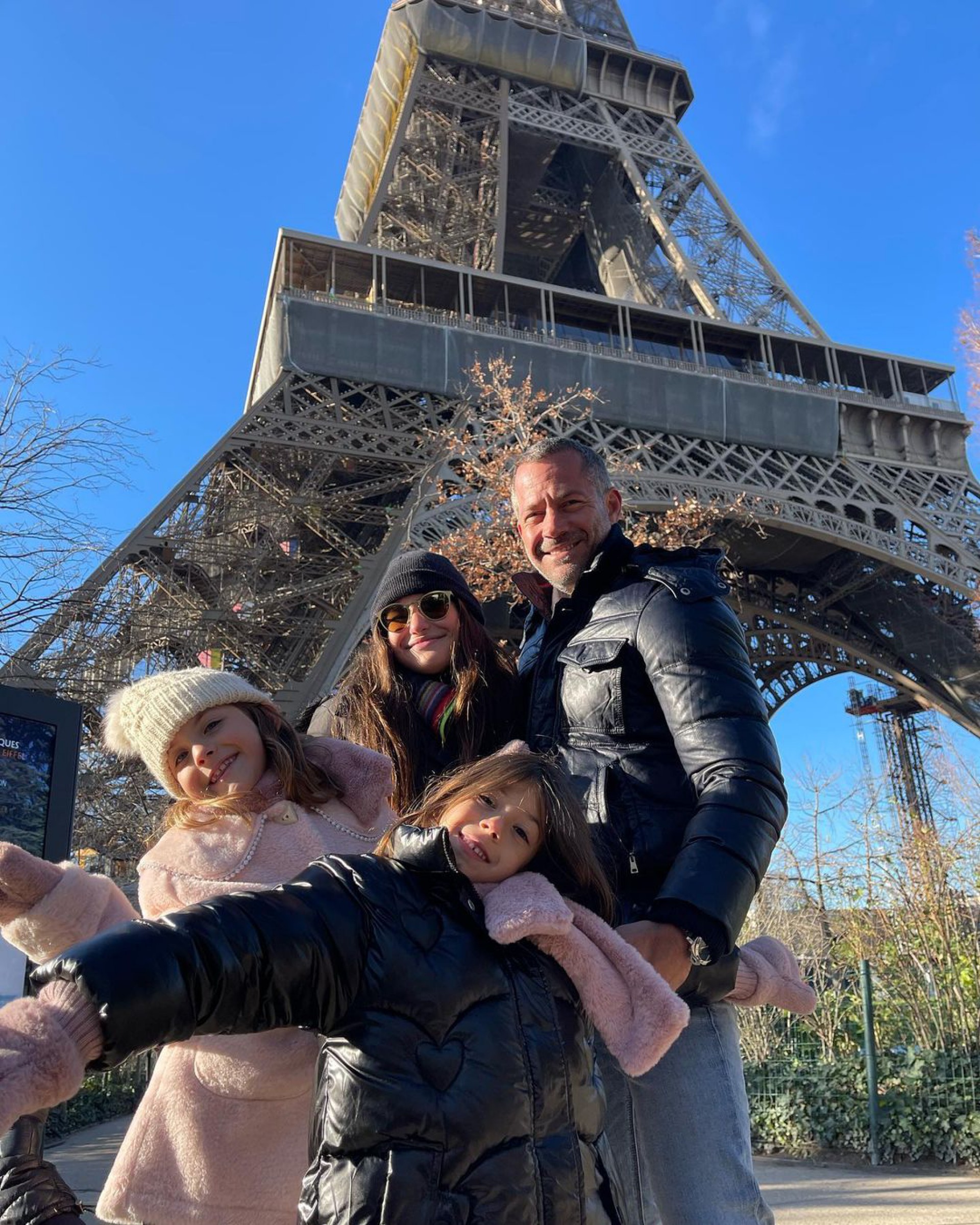 Malvino Salvador aproveita férias em família na França - Reprodução Internet