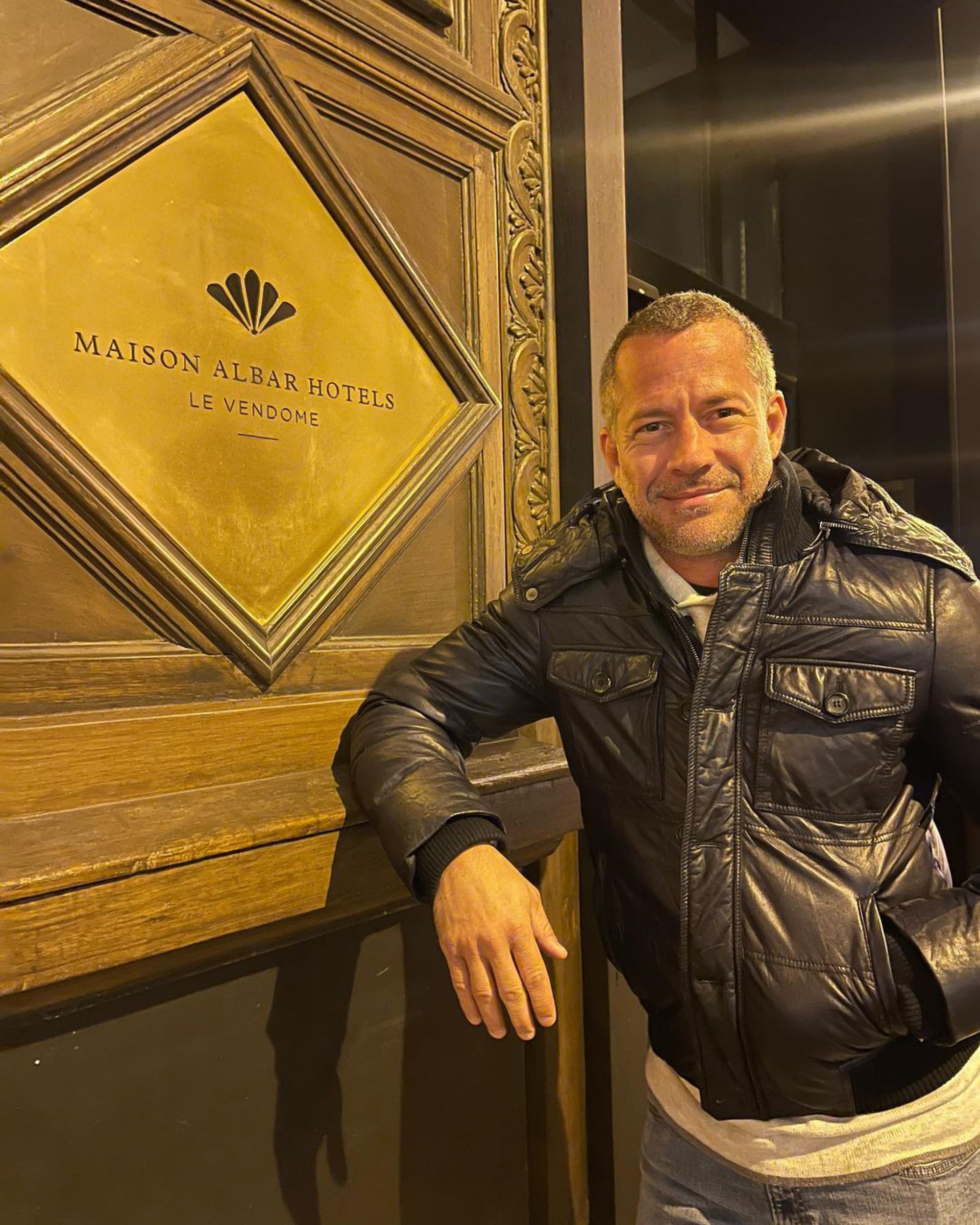 Malvino Salvador aproveita férias em família na França - Reprodução Internet