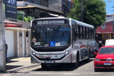 Depois de reclamações, Salineira afirma que não há obrigatoriedade de ar-condicionado em ônibus