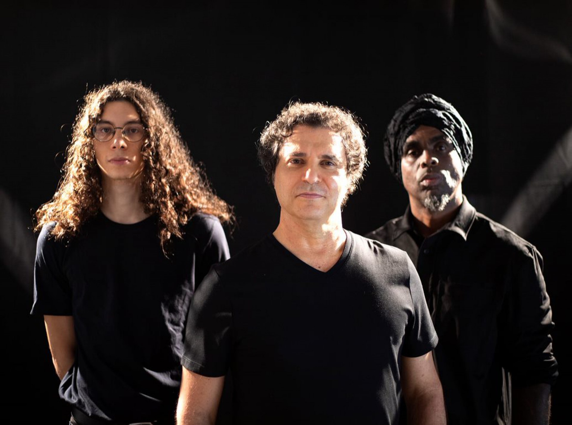 Frejat, Rafael e Maurício Almeida sobem ao palco do Qualistage nesta quinta-feira - Leo Aversa / Divulgação