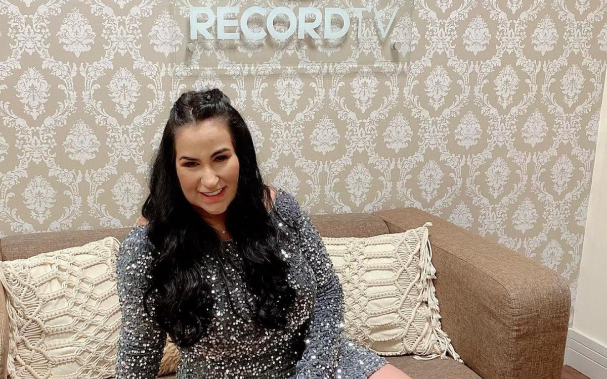 Fab&iacute;ola Gadelha &eacute; demitida da RecordTV cinco anos ap&oacute;s a morte de Marcelo Rezende