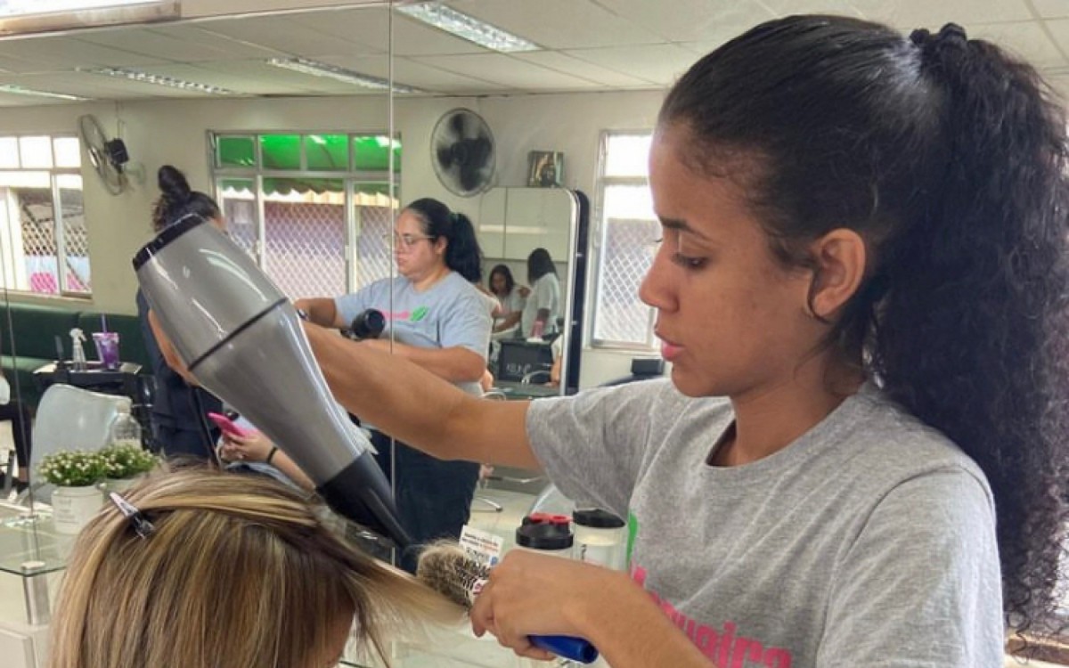 Alunos do curso de profissionalizante do IP Mangueira - Reprodução: redes sociais