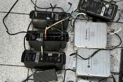 Polícia estoura central clandestina de TV a cabo em Meriti