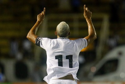 Marçal brinca com numeração e gol na vitória do Botafogo: 'Dentro da área o baixola é embaçado'