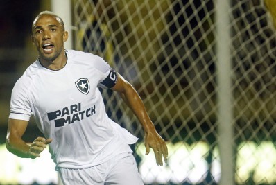 Com três retornos, Botafogo divulga a lista de relacionados para enfrentar o Flamengo