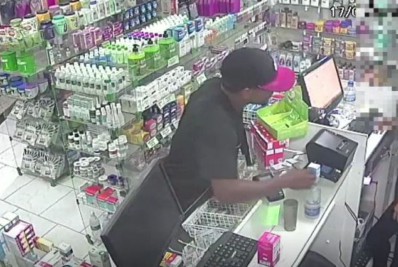 Homem é preso após assaltar farmácia em Itaboraí; veja vídeo