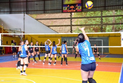 Paty recebe 1ª peneira de voleibol do Fluminense no interior do Rio