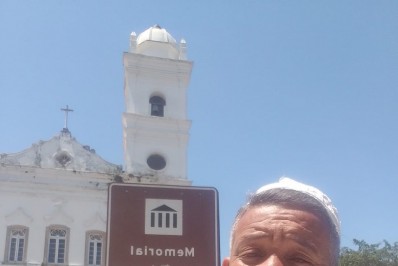 Padre da Igreja Nossa Sra do Amparo impede tradicional lavagem das escadarias em Maricá 