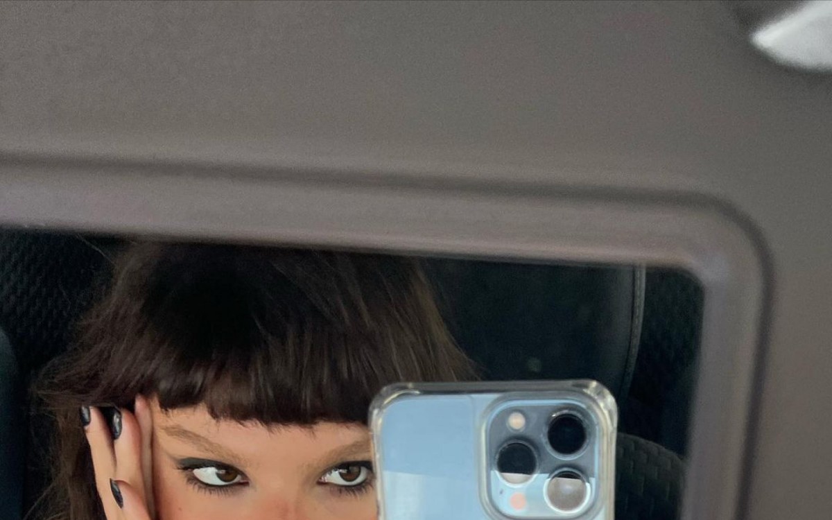 Giovanna Grigio completa 25 anos