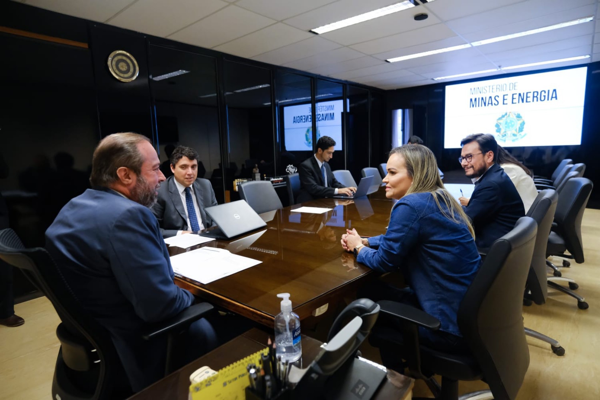 A expectativa &eacute; identificar eventuais gargalos que contribuam para os altos pre&ccedil;os das passagens a&eacute;reas e, desta forma, buscar solu&ccedil;&otilde;es conjuntas para tornar a avia&ccedil;&atilde;o mais acess&iacute;vel a todos - Roberto Castro/ Mtur