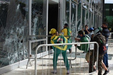 Exército pune dois militares por participação nos atos golpistas de 8 de janeiro