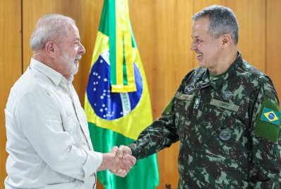 Novo comandante convoca primeira reunião de cúpula com o Exército