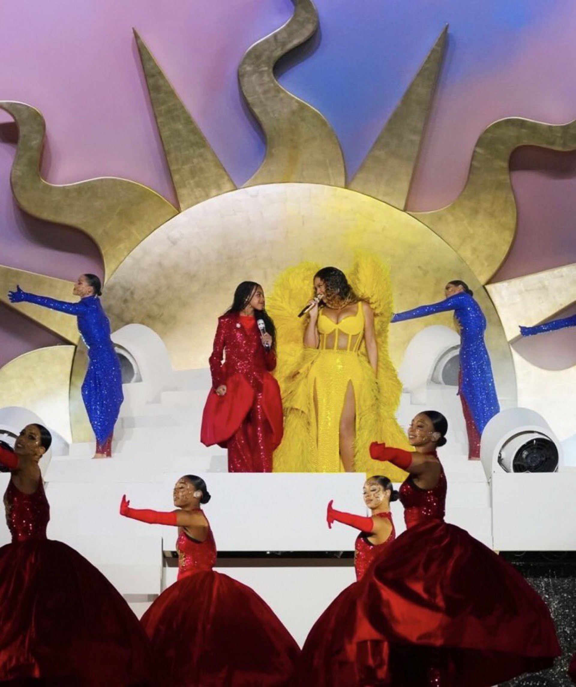 Blue Ivy e Beyoncé se apresentam juntas pela primeira vez - Reprodução/Twitter