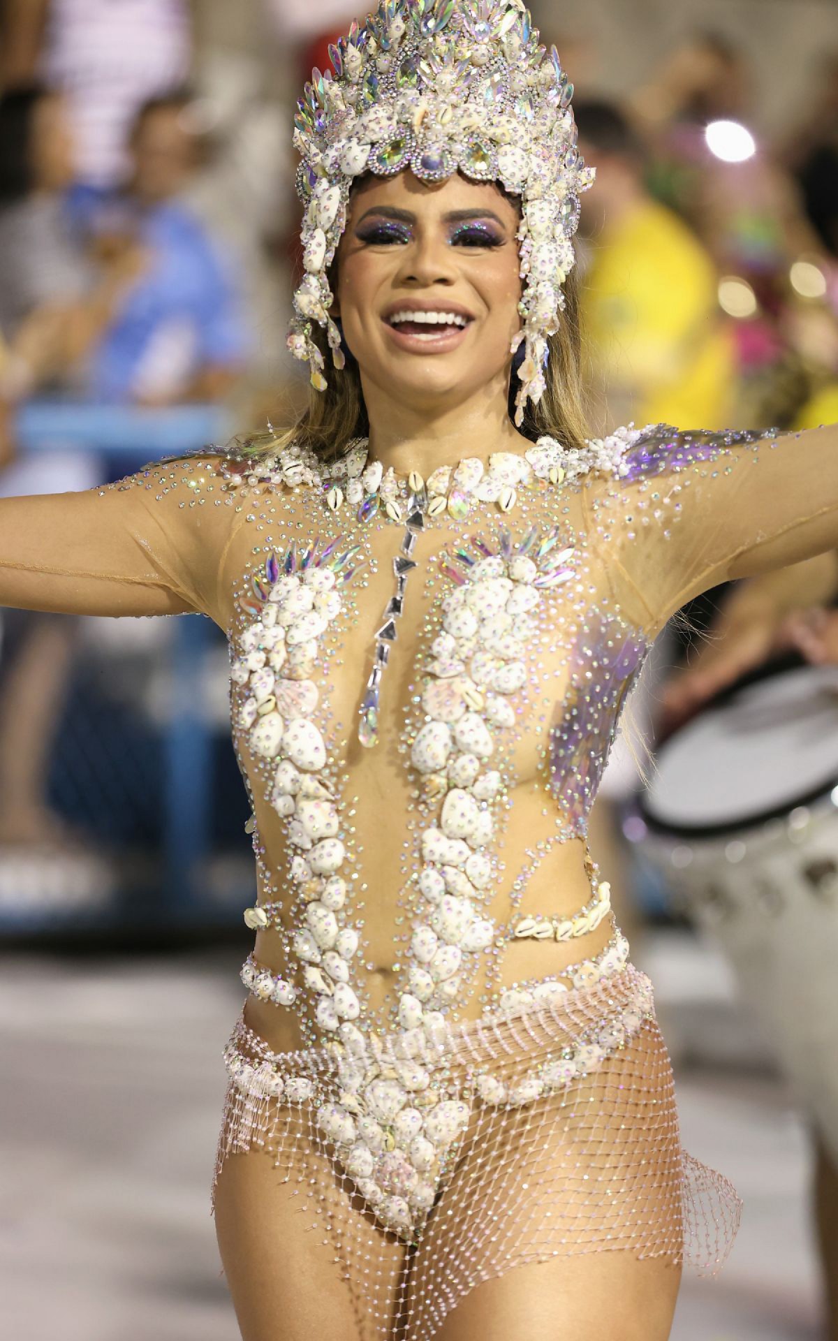 Lexa participa do ensaio t&eacute;cnico da Unidos da Tijuca na Marqu&ecirc;s de Sapuca&iacute; 