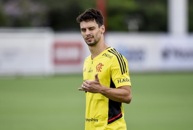 Com a volta de Rodrigo Caio e presença de Lorran, veja a provável escalação do Flamengo para enfrentar o Bangu