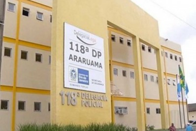 Foragida da justiça é presa após sofrer surto psicótico em Araruama