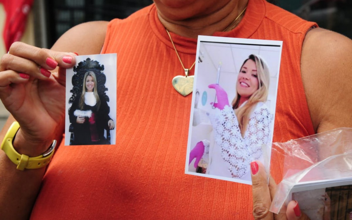 C&aacute;ssia esteve nesta ter&ccedil;a-feira (24) na 41&ordf; DP (Tanque) para realizar den&uacute;ncia contra hospital onde mulher teve a m&atilde;o amputada