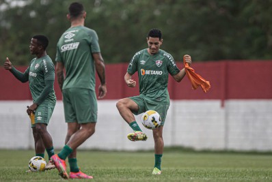 Meia do Fluminense sofre lesão grave no joelho e passará por cirurgia