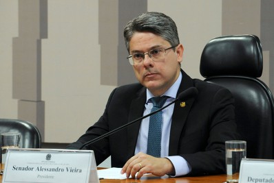 Senador apresenta textos que mudam Lei Antiterrorismo e competência no julgamento