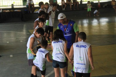 Alunos gonçalenses aproveitam a colônia de férias da Prefeitura 