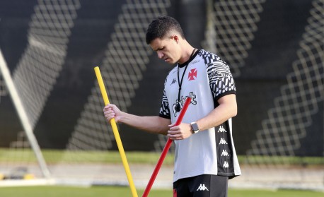 Koka - Léo Jardim é o único jogador do Vasco a participar de todos os jogos  do Campeonato Brasileiro