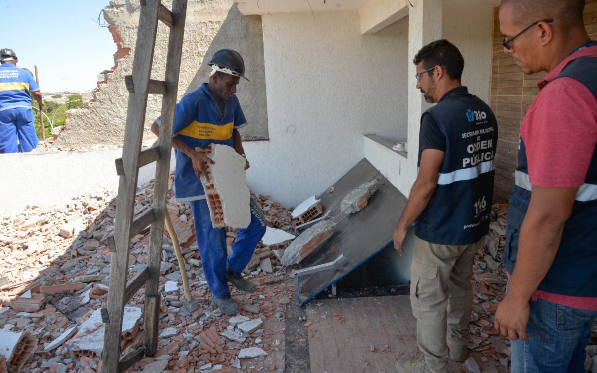 Na ação, quatro imóveis foram parcialmente derrubados - Divulgação / Seop