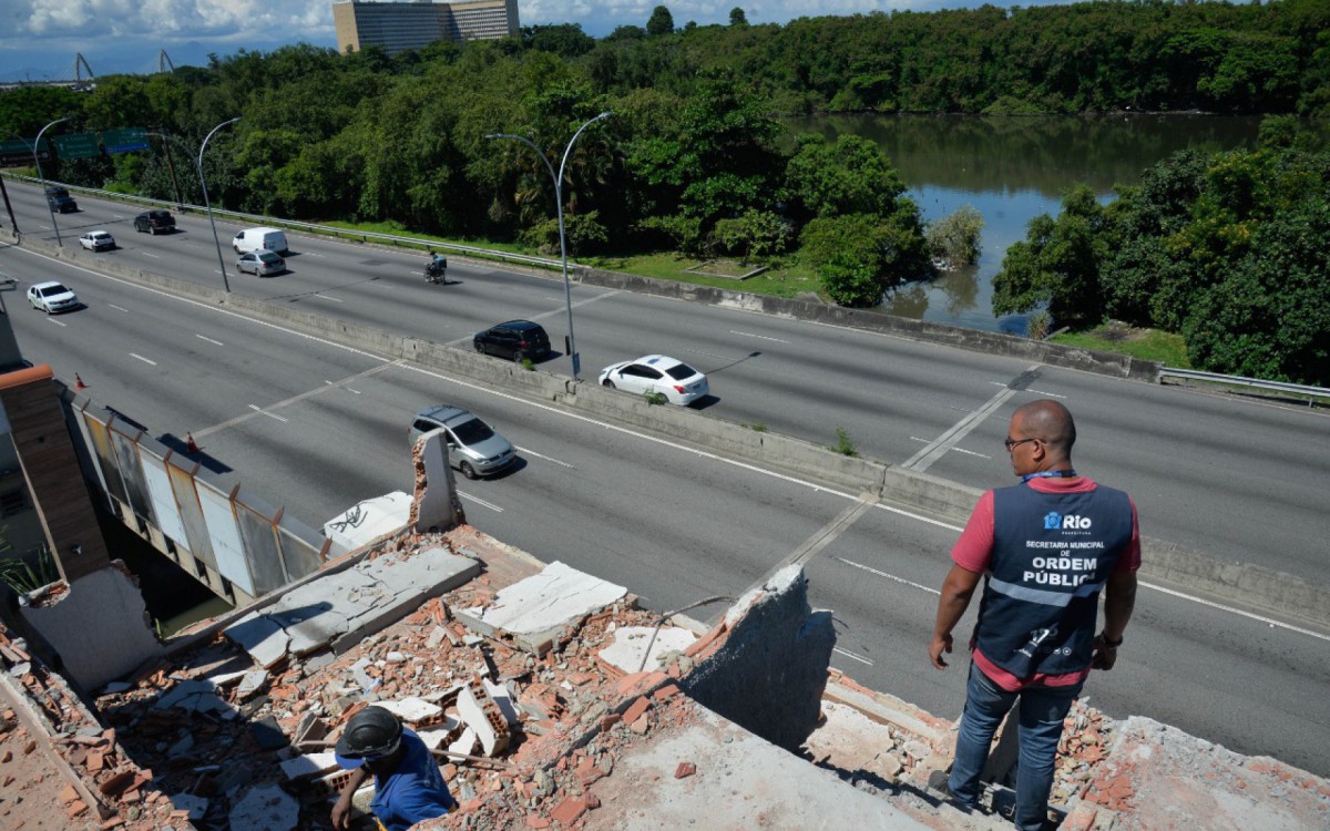 Na ação, quatro imóveis foram parcialmente derrubados - Divulgação / Seop