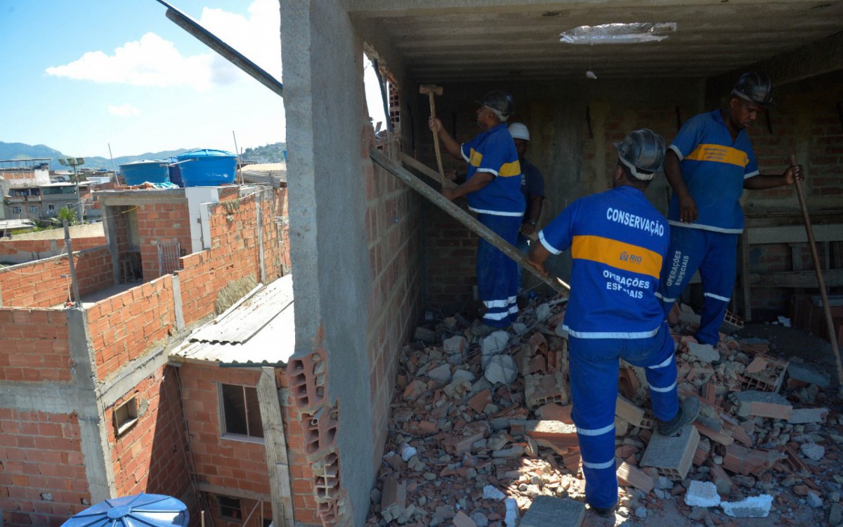 Na ação, quatro imóveis foram parcialmente derrubados - Divulgação / Seop