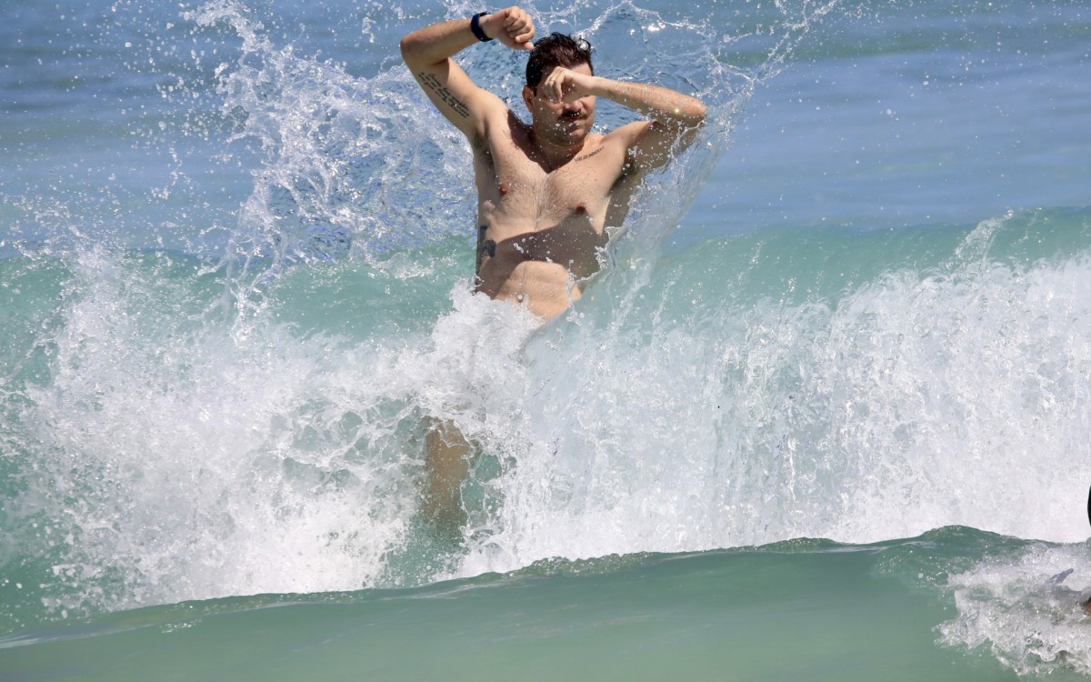 Caio Afiune na Praia da Barra da Tijuca
