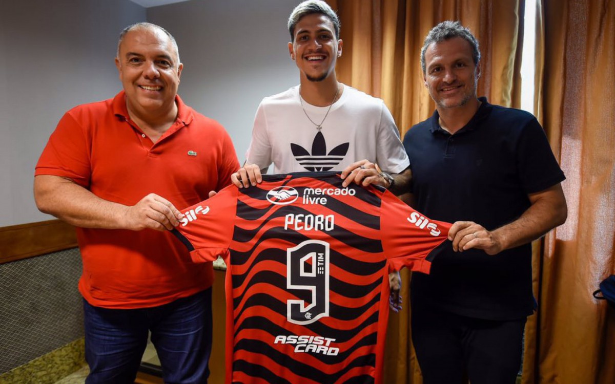 Pedro renovou com o Flamengo