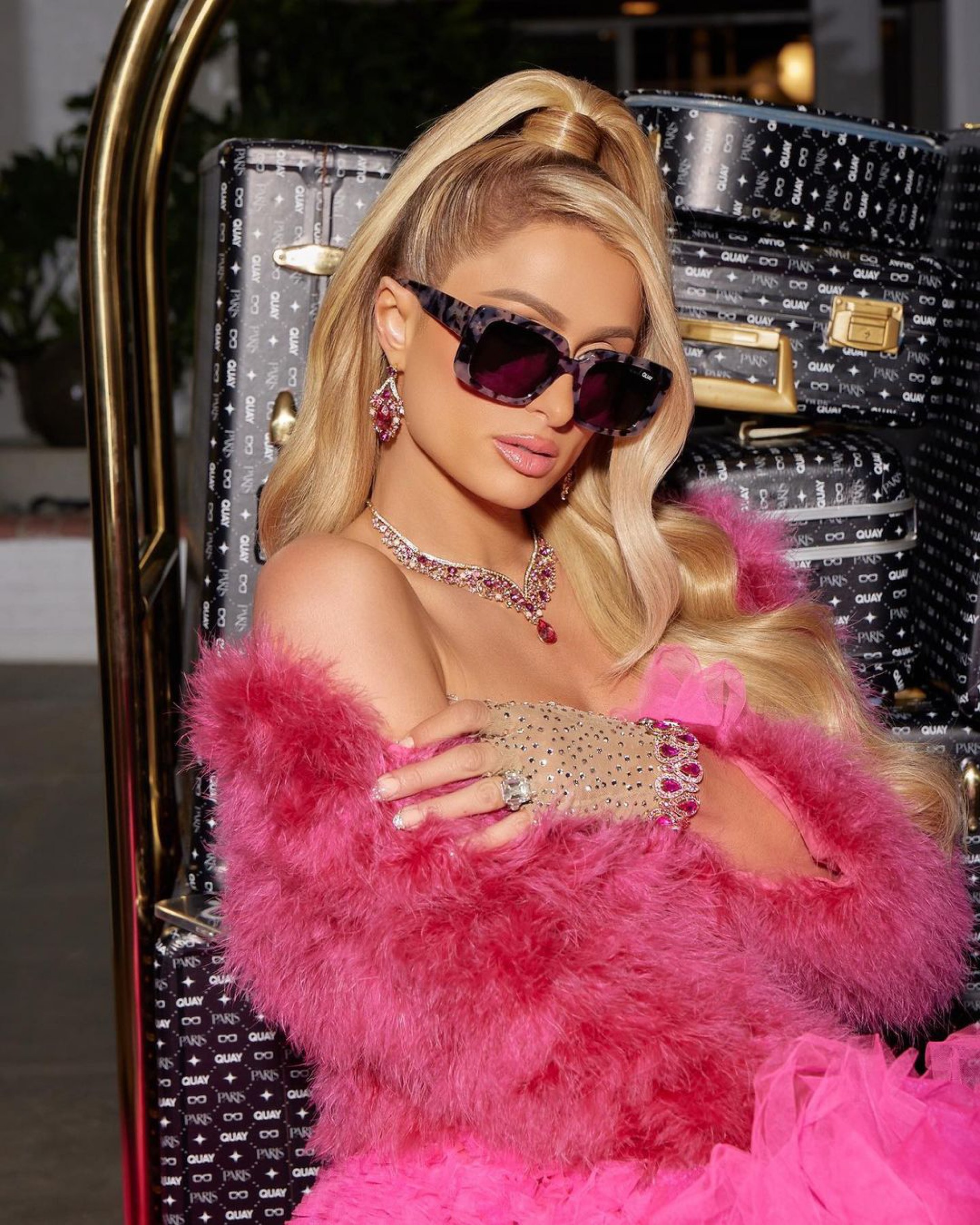 Paris Hilton anuncia nascimento de seu primeiro filho com o marido, Carter Reum - Reprodução Internet