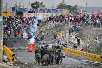 Bloqueios de estradas causam escassez de comida e combustível no sul do Peru