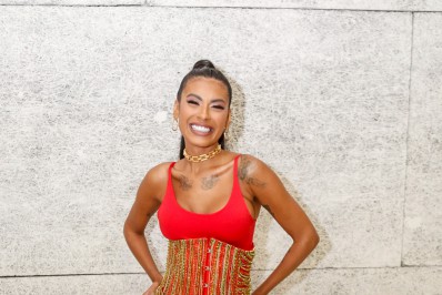 Pocah revela visita a culto e diz: conheço 90% das músicas