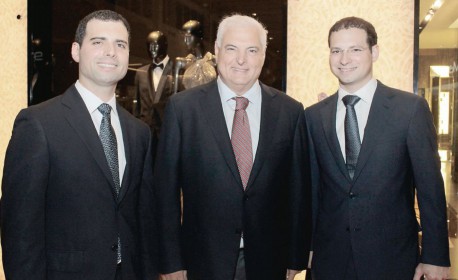 Ex-presidente do Panam&aacute; Ricardo Martinelli e os seus dois filhos - Reprodu&ccedil;&atilde;o