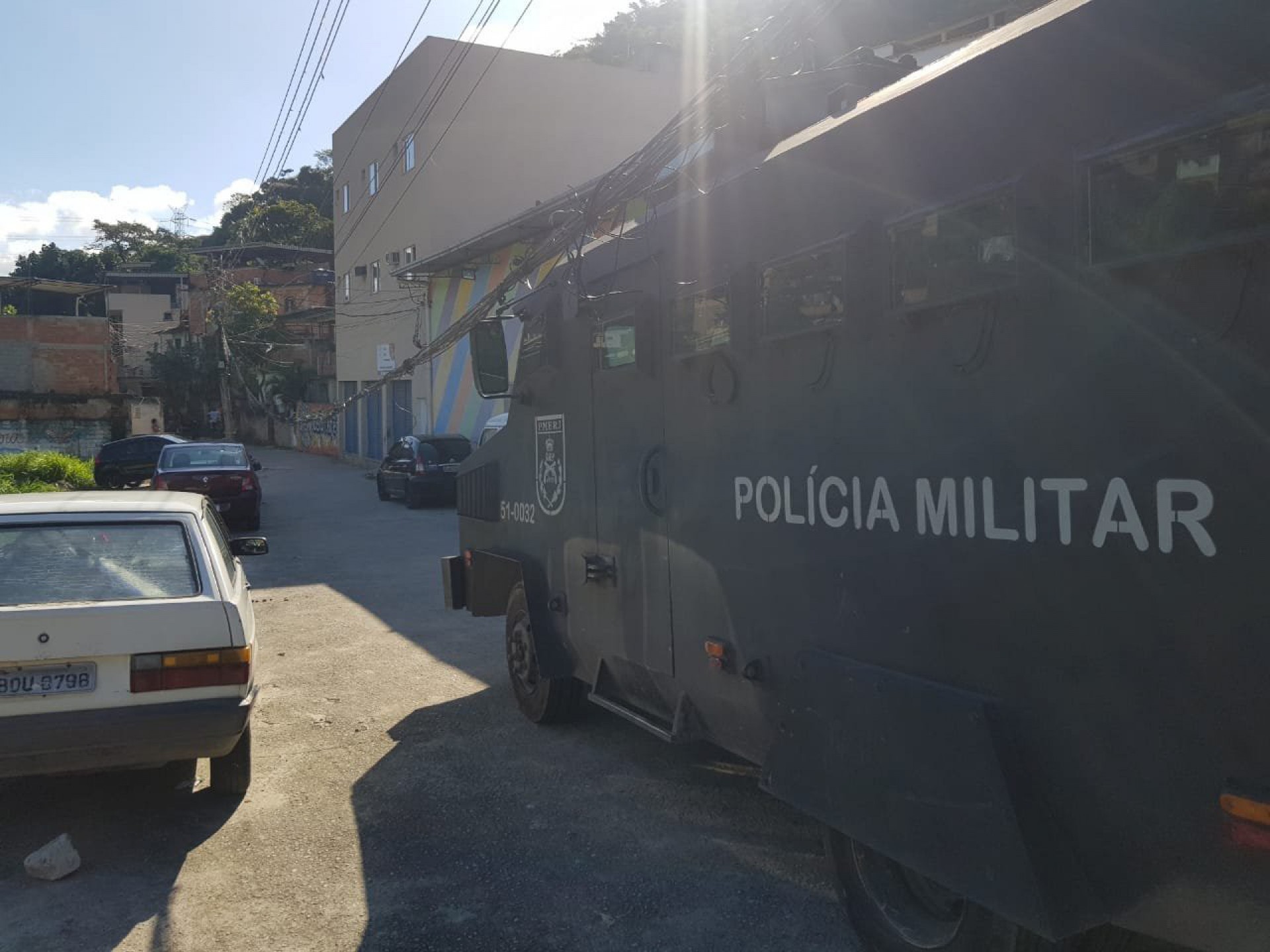 Polícia Militar atua com veículos blindados na Chacrinha nesta quarta-feira (25) - Divulgação 
