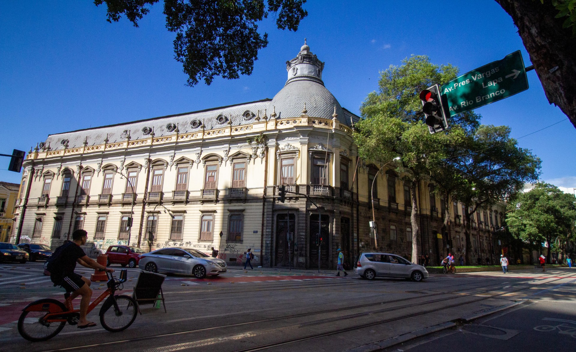 Unidade do Pedro II do Centro sofre com falta de reformas  - Erica Martin/Ag&ecirc;ncia O Dia