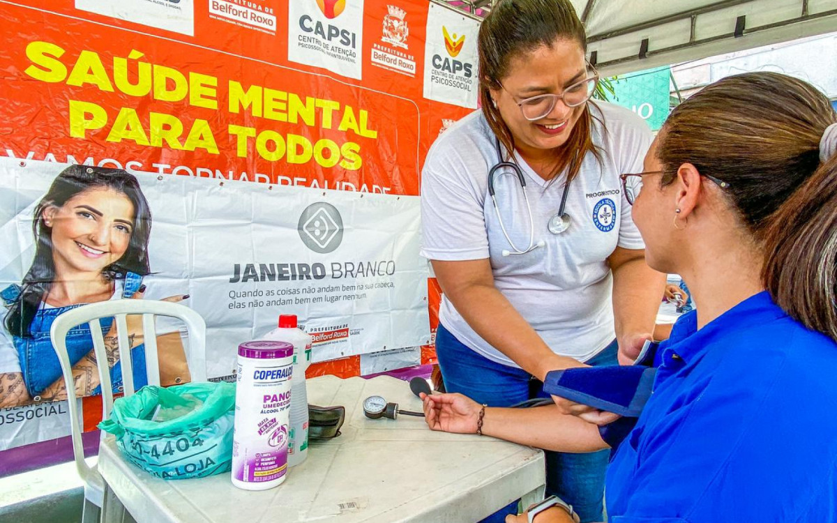 Durante o evento na pra&ccedil;a a popula&ccedil;&atilde;o p&ocirc;de saber mais sobre sa&uacute;de mental