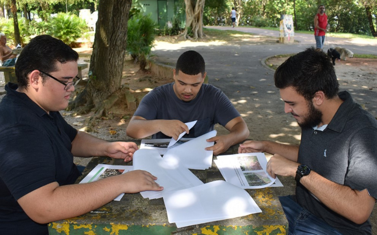 Estudantes de engenharia da UFRJ criam projetos para promover a&ccedil;&otilde;es de melhorias  - Divulga&ccedil;&atilde;o