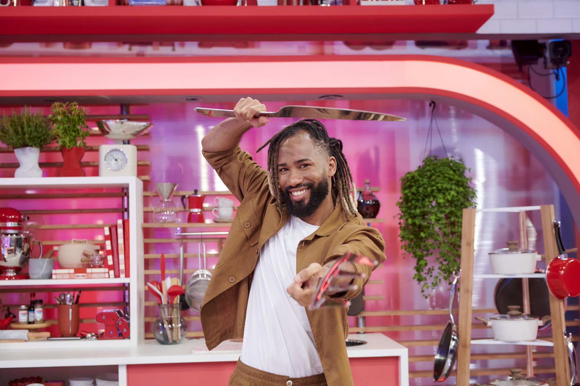 JoÃ£o Diamante Ã© um dos destaques do 'Minha MÃ£e Cozinha Melhor Que a Sua', que estreia no prÃ³ximo domingo - Globo / Cadu Pilotto