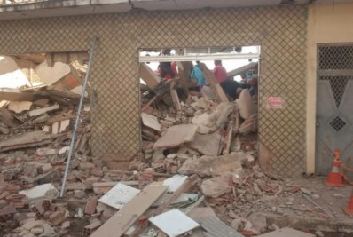 Desabamento de prédio após explosão mata três pessoas da mesma família