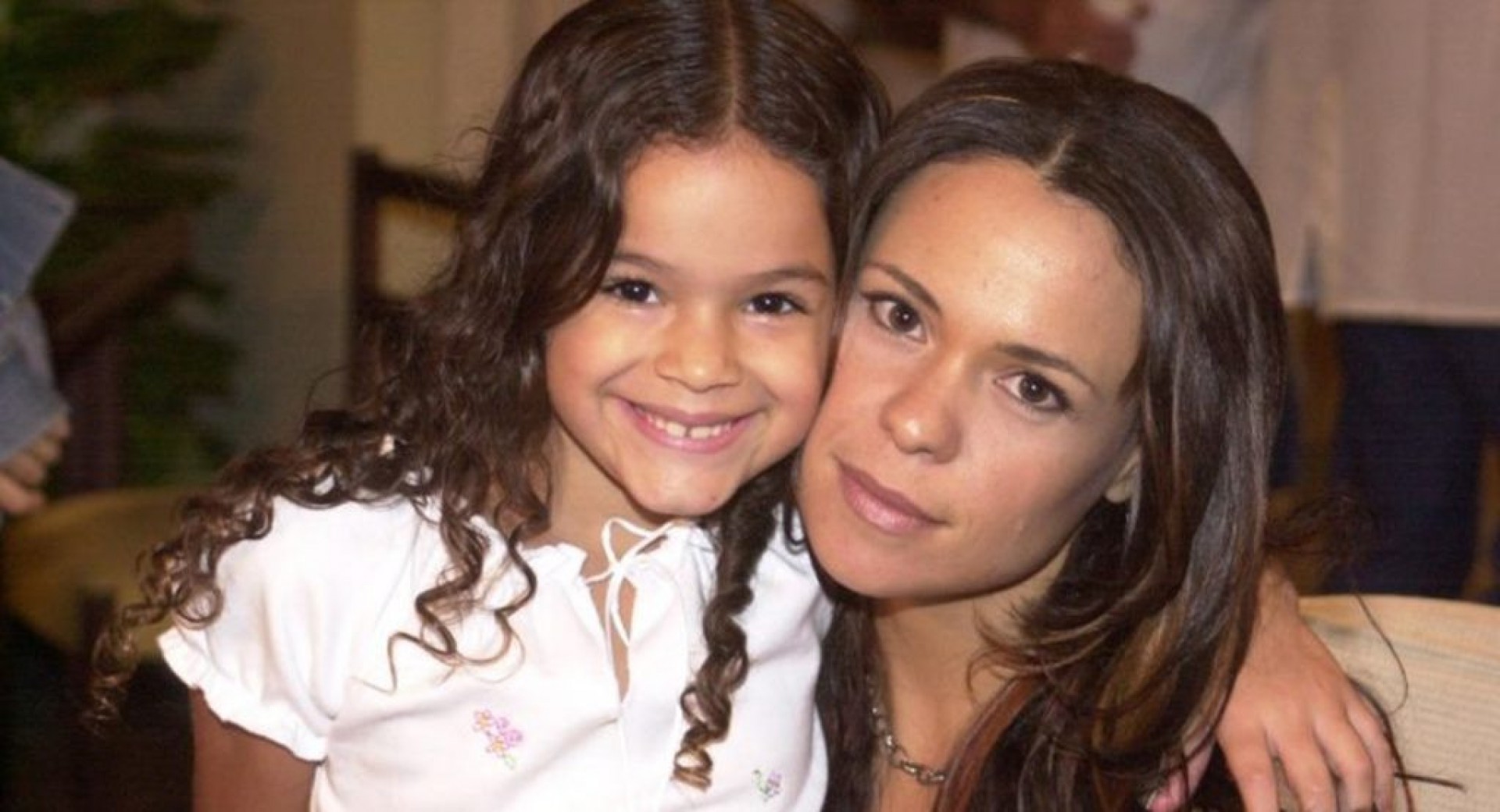 Bruna Marquezine e Vanessa Gerbelli em 'Mulheres Apaixonadas' - Reprodução